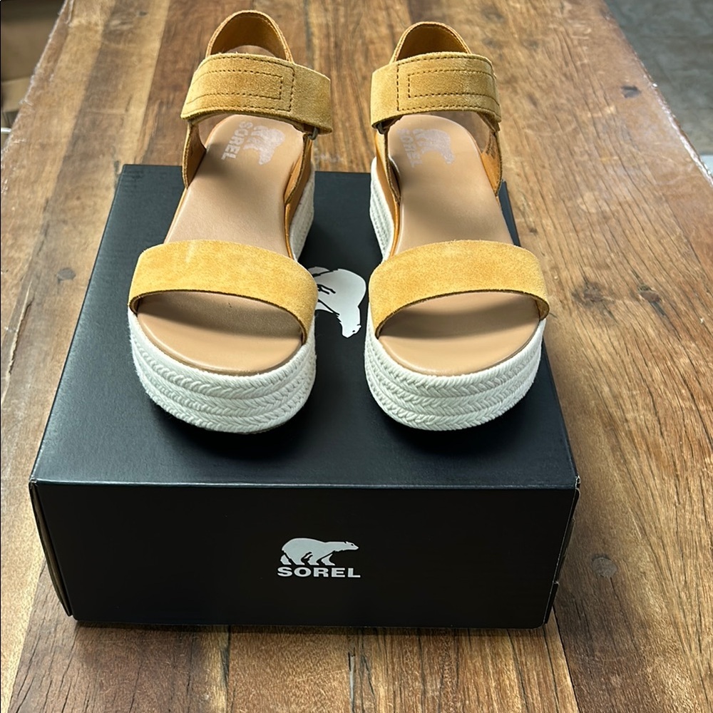 Cameron Flatform Sandal